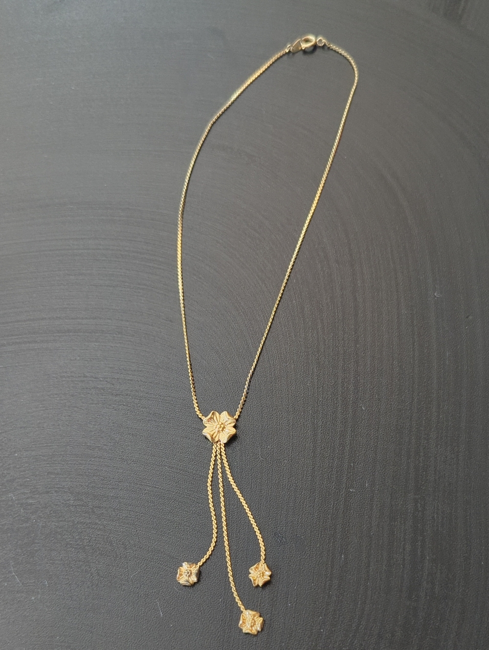 Vintage 70s Dogwood Flower Necklace